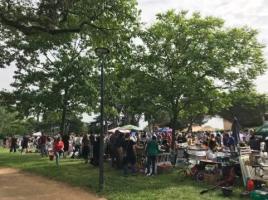 Vide grenier des Scouts & Guides de France de Colomiers