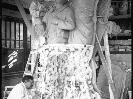 Giscard, une manufacture dans la ville © Fonds de la manufacture Giscard. Mairie de Toulouse, Archives municipales, 46Fi67.