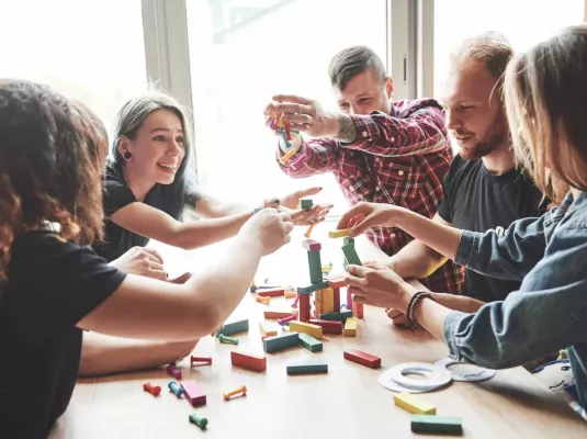 Du jeu au nous
