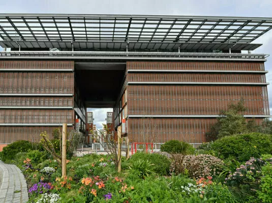 Visite guidée de la Médiathèque José Cabanis