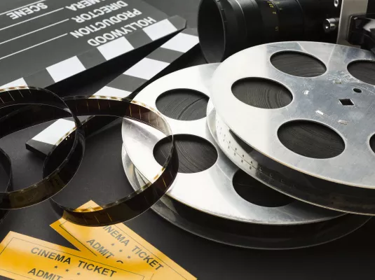 Sortie au cinéma (VEO de Colomiers) © Freepick