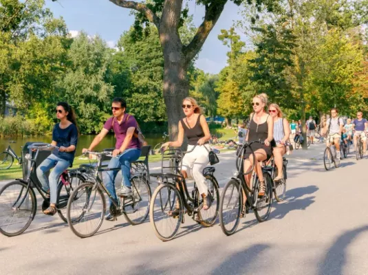 VELO LOCO : DESTINATION SUPERNOVA ! © DR Shutterstock