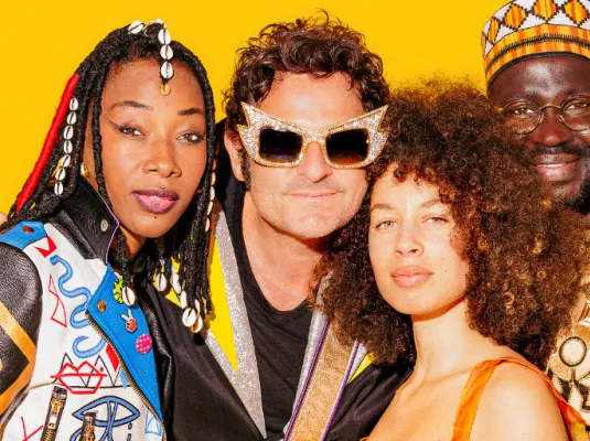 LAMOMALI AVEC -M-, FATOUMATA DIAWARA, ET L'AFRO POP ORCHESTRA