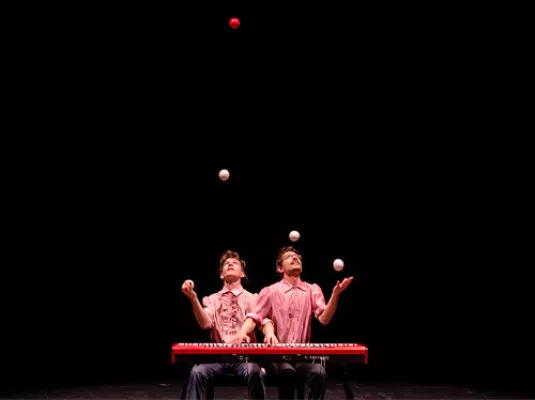 Paul & Máx, concert jonglé © Clara Pedrol