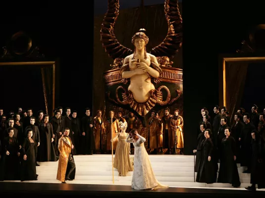 Medea © Medea, mise en scène Yannis Kokkos, Théâtre du Capitole, 2005 © Patrice Nin