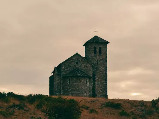Habiter le Tarn au haut Moyen Age : peuplement, Eglise et pouvoirs (4e-10e siècle)
