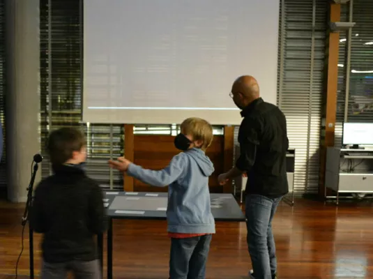 [SCROLL !] Initiation au montage avec la table Mash Up