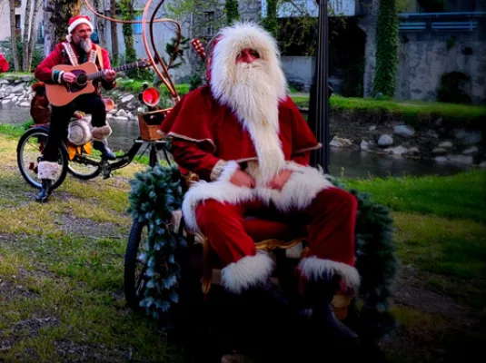 Parades des vacances de Noël © Cie Culture Son