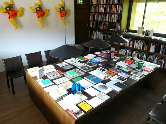 Dans les coulisses de la bibliothèque des Abattoirs