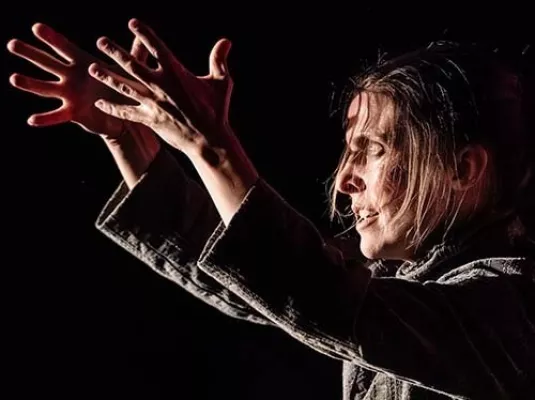 Dark © Yassine Lemonnier