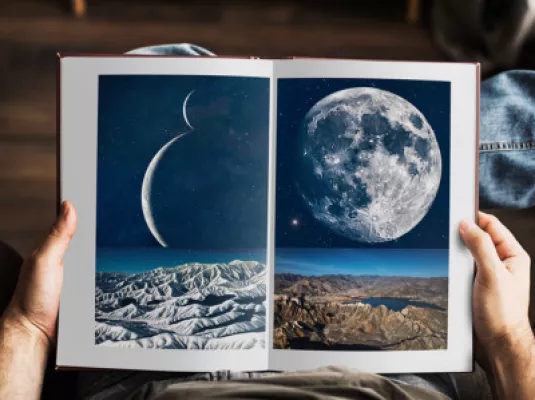 Voyage sur la lune en lecture