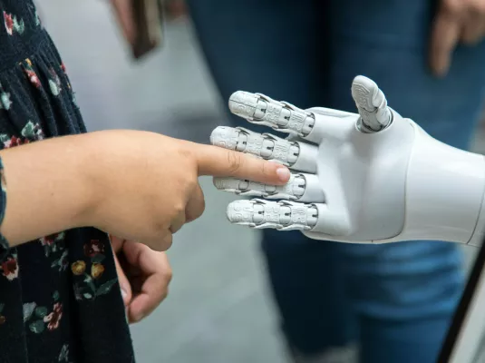 Café des parents ! Le Babylab s'invite au Quai des Savoirs © katja anokhina via Unsplash