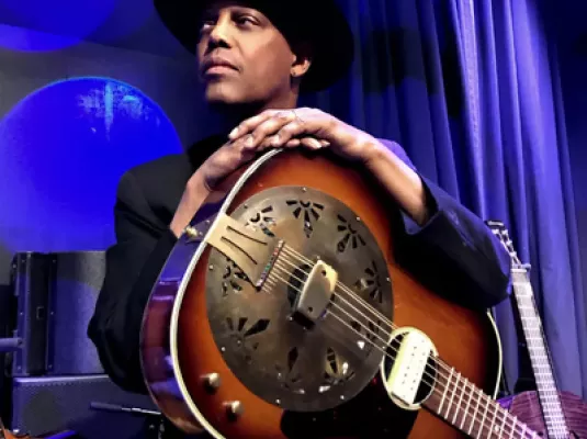 Eric Bibb