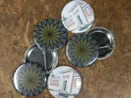BADGE PAR-CI, BADGE PAR-LÀ