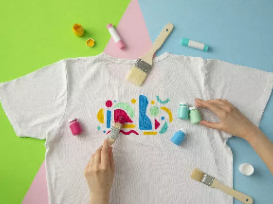 PEINTURE SUR T-SHIRT