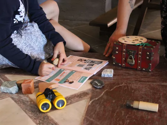Étienne enquête : jeu de piste en autonomie