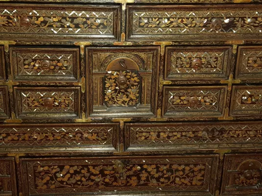 Visite Mon précieux... "Cabinet japonais Namban"