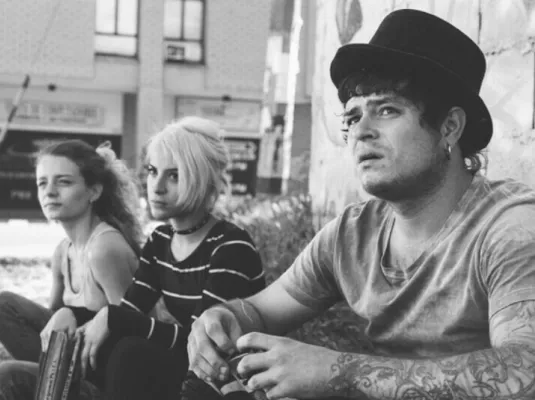 Los nadie   - Cinelatino