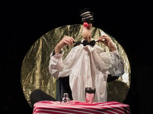 SORTIE ANNULÉE – Spectacle En’Corps ! – Cie L’Ailleurs Des PeauxCibles