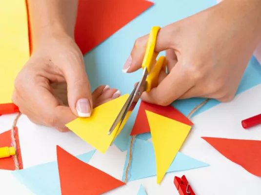 Collage, écriture et bien-être par Alix Sattler