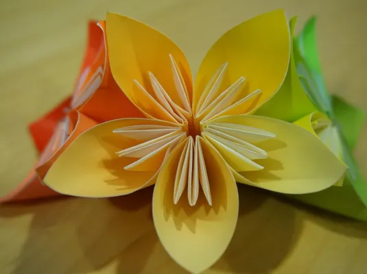 Atelier créatif : origamis végétaux © NutMegGem via Pixabay
