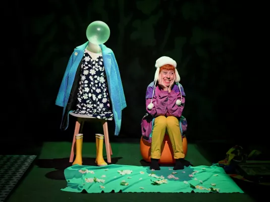 Grand- mère perd la tête