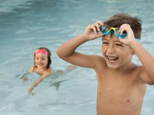 Natation : stages été enfants