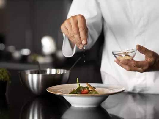 Atelier cuisine « Top chef » © freepik