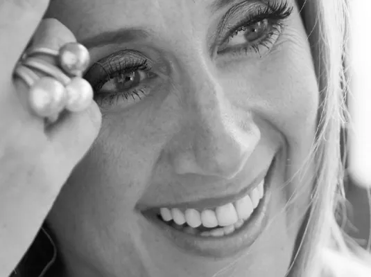 LARA FABIAN