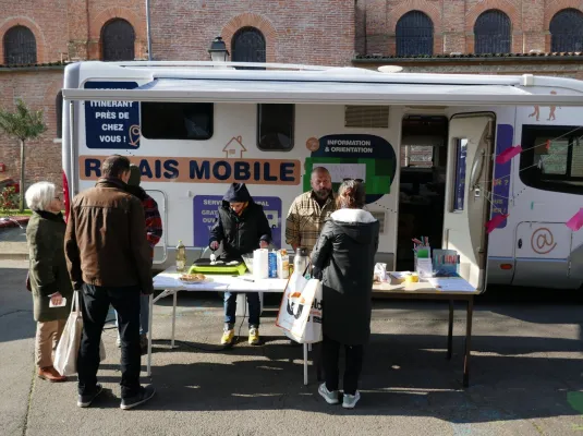 Papote au marché avec le Relais mobile