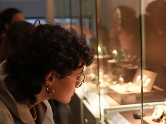 Du matérieu naturel à l'objet d'art du musée !