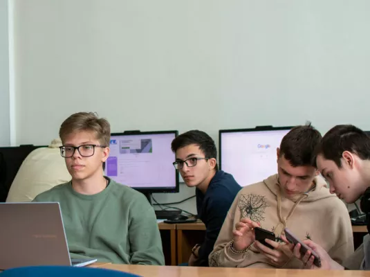 Pause numérique - Internet, Info ou Intox ?