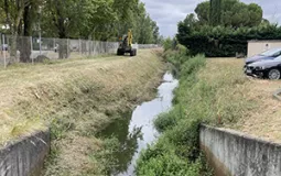 Parking Borde Basse vers amont - Avant