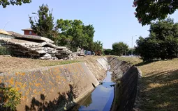 Porte Borde Basse vers aval - Pendant